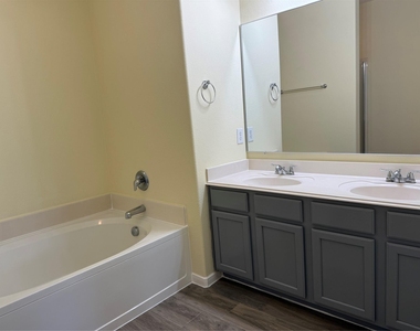 514 New Hope Lane - Photo Thumbnail 5