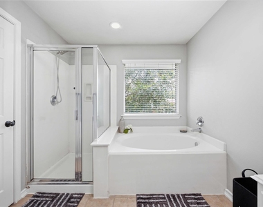 71 Summerhaze Cir - Photo Thumbnail 23