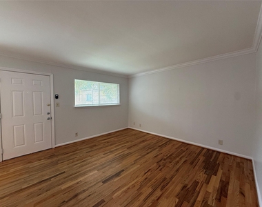 1530 Heights Boulevard - Photo Thumbnail 4