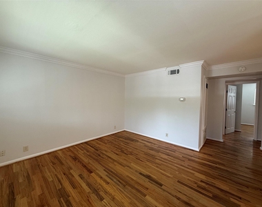 1530 Heights Boulevard - Photo Thumbnail 3