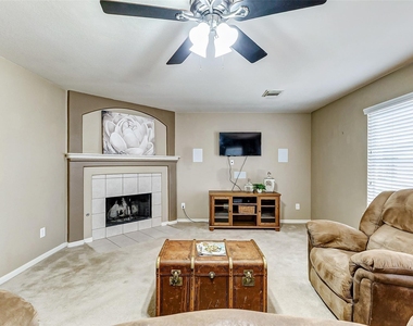 6303 Applewood Forest Drive - Photo Thumbnail 15