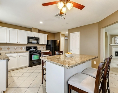 6303 Applewood Forest Drive - Photo Thumbnail 13