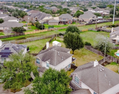 6303 Applewood Forest Drive - Photo Thumbnail 38