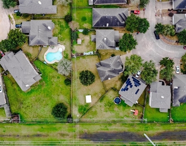 6303 Applewood Forest Drive - Photo Thumbnail 40
