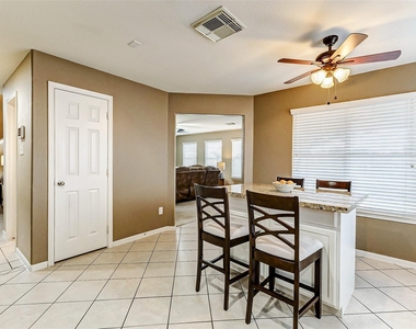 6303 Applewood Forest Drive - Photo Thumbnail 14