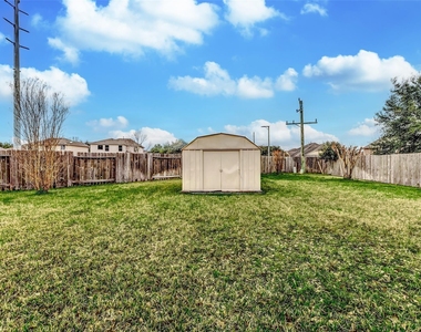 6303 Applewood Forest Drive - Photo Thumbnail 37