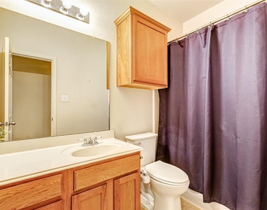 6303 Applewood Forest Drive - Photo Thumbnail 31