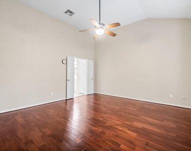 83 Terraglen Drive - Photo Thumbnail 15