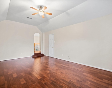 83 Terraglen Drive - Photo Thumbnail 28