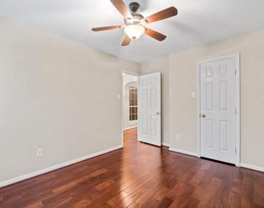83 Terraglen Drive - Photo Thumbnail 25