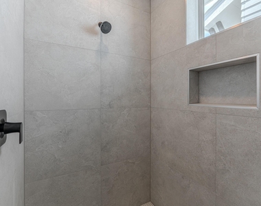 7605 Victory Reserve Street - Photo Thumbnail 16