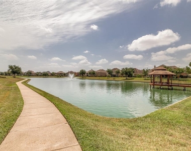 27323 Piney Ranch Lane - Photo Thumbnail 24