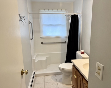 384 Huse - Photo Thumbnail 9