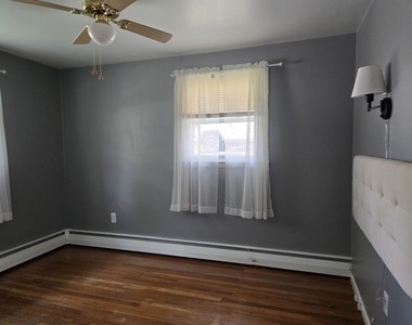 384 Huse - Photo Thumbnail 3