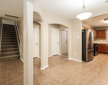 10005 Sterling Place Drive - Photo Thumbnail 4