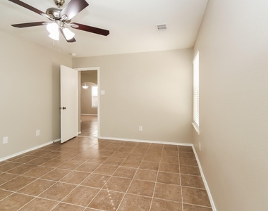10005 Sterling Place Drive - Photo Thumbnail 8