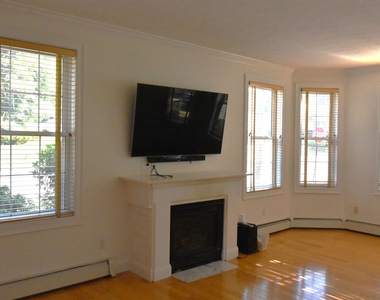2246 Elm - Photo Thumbnail 6