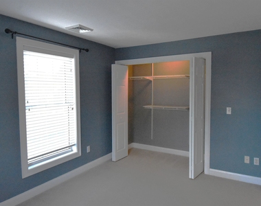2246 Elm - Photo Thumbnail 12