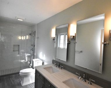 2246 Elm - Photo Thumbnail 10