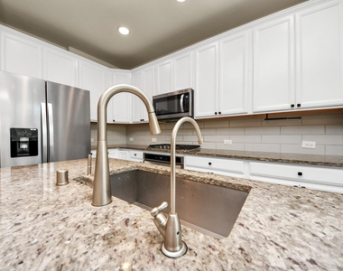 3111 Dakota Falls Dr - Photo Thumbnail 11