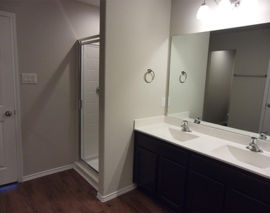 5522 Mesquite Oaks Trail - Photo Thumbnail 15