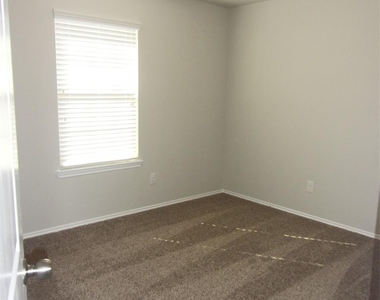 5522 Mesquite Oaks Trail - Photo Thumbnail 20