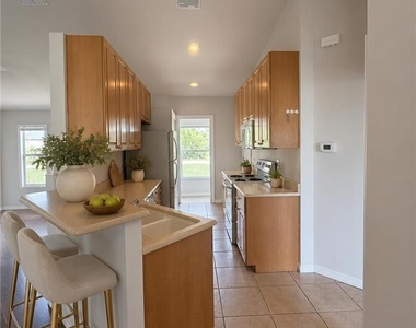 5315 Belrose Street - Photo Thumbnail 4