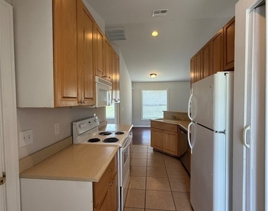 5315 Belrose Street - Photo Thumbnail 10