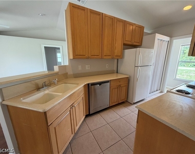 5315 Belrose Street - Photo Thumbnail 6
