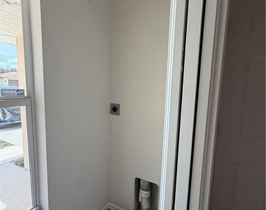 5315 Belrose Street - Photo Thumbnail 12