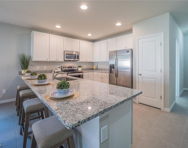 820 Ne 7th Place - Photo Thumbnail 10