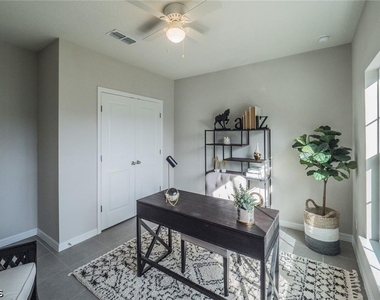 820 Ne 7th Place - Photo Thumbnail 19