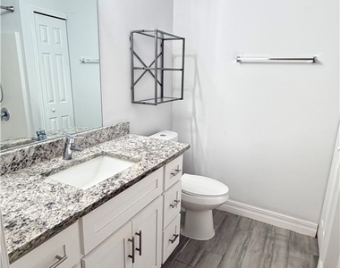 2413 Delta Avenue N - Photo Thumbnail 13