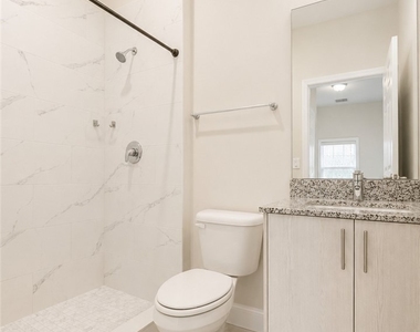 3313 Sw 8th Place - Photo Thumbnail 9