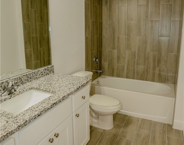 917 Graystone Avenue - Photo Thumbnail 15