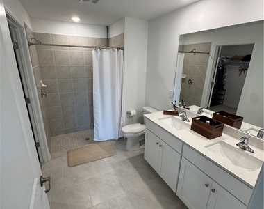 1609 Ne 33rd Terrace - Photo Thumbnail 11