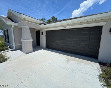 1609 Ne 33rd Terrace - Photo Thumbnail 2