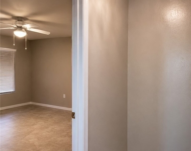 1614 Sw 22nd Terrace - Photo Thumbnail 1