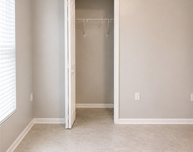 1614 Sw 22nd Terrace - Photo Thumbnail 18