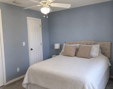 925 Sw 31st Street - Photo Thumbnail 8