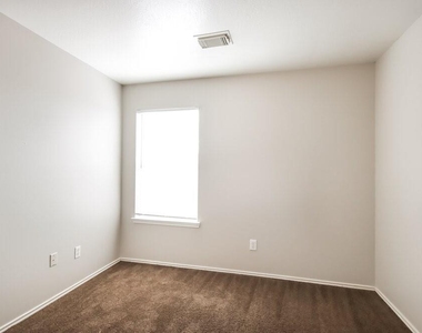 21243 Linden House Court - Photo Thumbnail 12