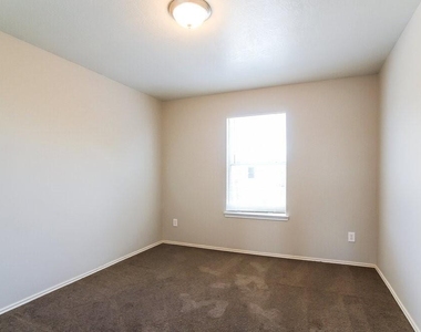 21243 Linden House Court - Photo Thumbnail 16