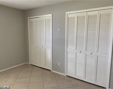 303 Sw 3rd Place - Photo Thumbnail 4