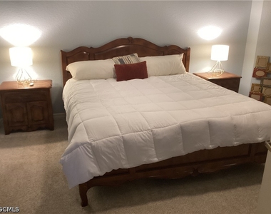 1121 Van Loon Commons Circle - Photo Thumbnail 8