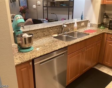1121 Van Loon Commons Circle - Photo Thumbnail 17