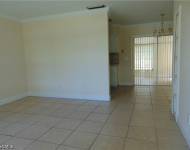 117 Stetson Street - Photo Thumbnail 4