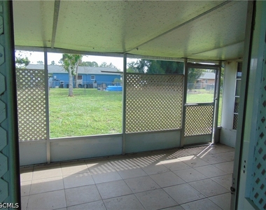 117 Stetson Street - Photo Thumbnail 12