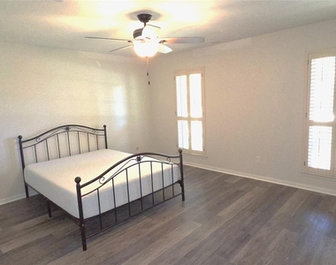 12814 Westhorpe Drive - Photo Thumbnail 7