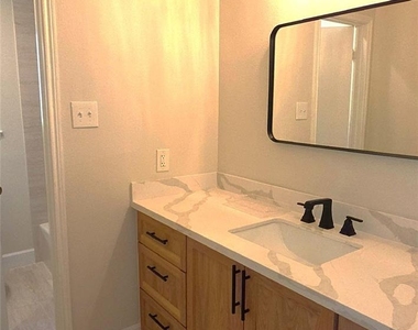 12814 Westhorpe Drive - Photo Thumbnail 9