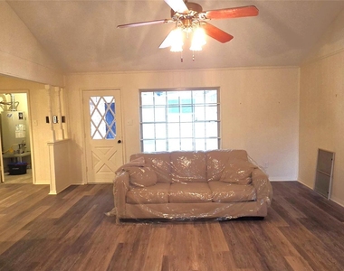 12814 Westhorpe Drive - Photo Thumbnail 2